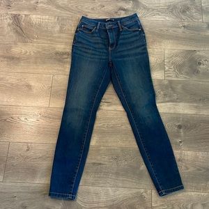 Simply Vera Vera Wang skinny jeans